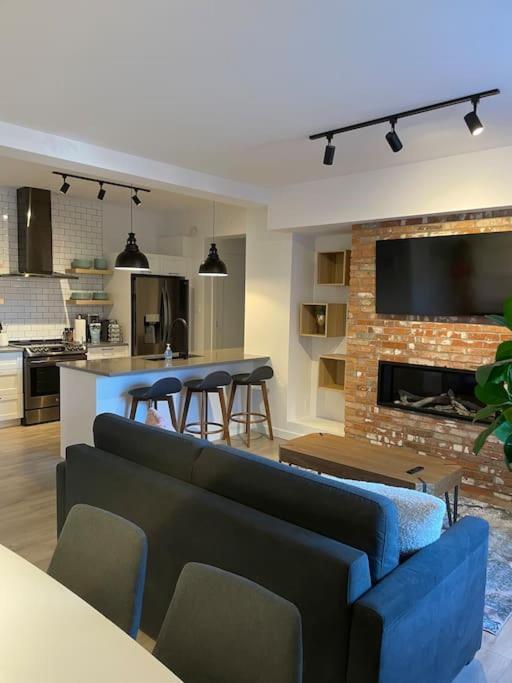 871 Shefford Suite 207 3Chambres ブロモン エクステリア 写真